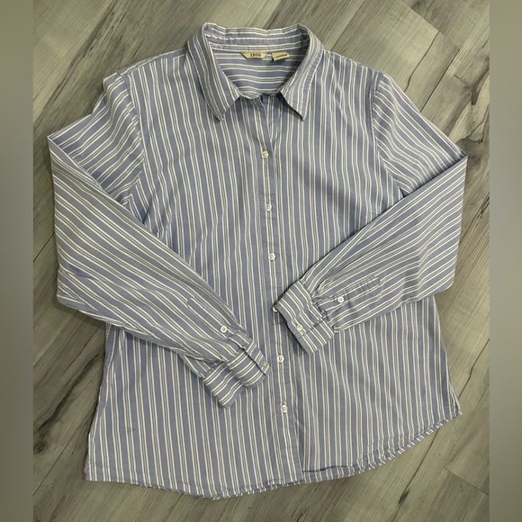 IZOD Blue & White Striped Button Up Collar Shirt Long Sleeve Women’s Size XXL - Picture 1 of 6